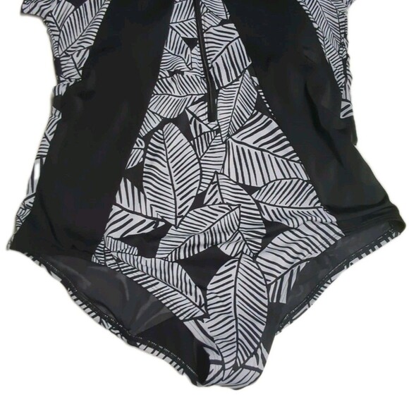 Swim By CACIQUE Active No Wire Lightly Lined Full Coverage One-Piece Swimsuit 18 - Picture 9 of 13